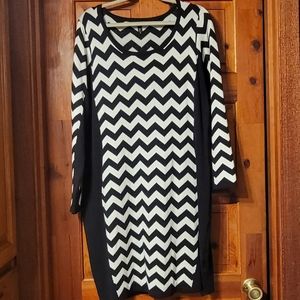 Derek Heart Sz1X black & white sweater dress. Nice!!